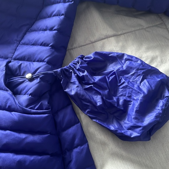 Lululemon jacket with hood - Picture 5 of 9